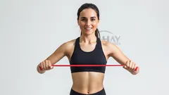 Trening z gumami oporowymi w domu – prosty sposób na lepszą sylwetkę