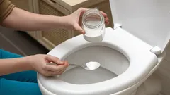 Zatkana toaleta? Te porady pomogą Ci szybko rozwiązać problem