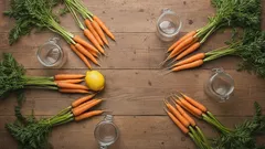 Sok z marchwi do słoików – jak przechować witaminy na zimę